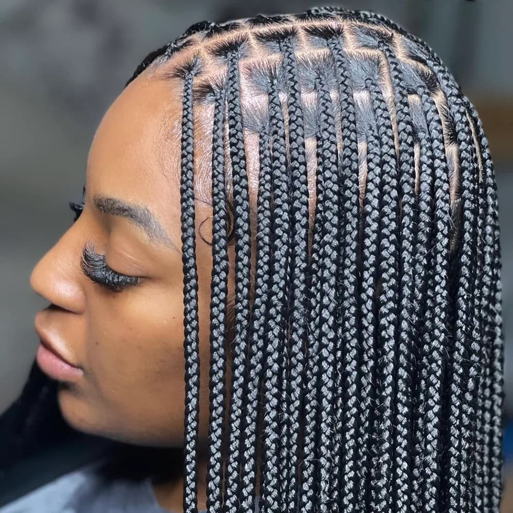 Othdabere hair: Knotless Braids