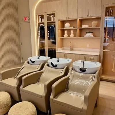 Othdabere salon: Shampoo and Wash Area