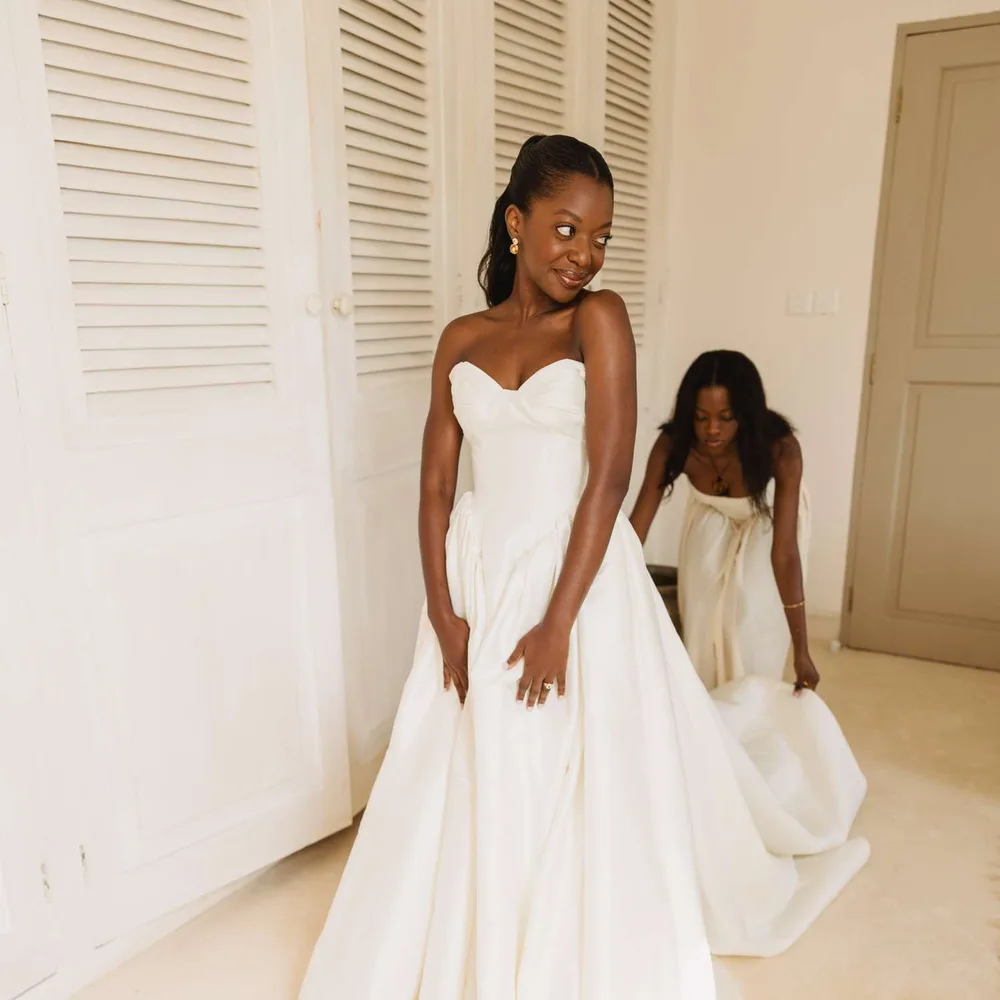 Othdabere weddings: Bride Getting Ready